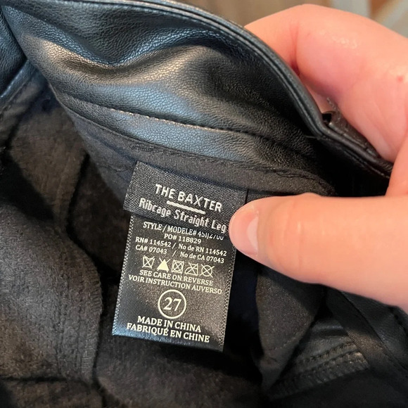 Blank NYC women’s Baxter ribcage straight leg faux leather pant size 27 - Picture 4 of 11